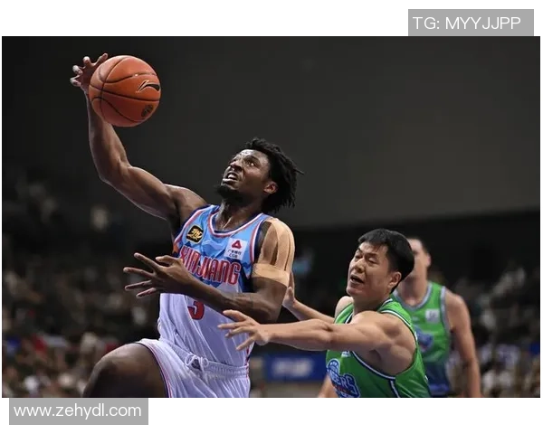 深圳篮球队在洲际杯积分榜上以74分稳居第一名，展现强劲实力