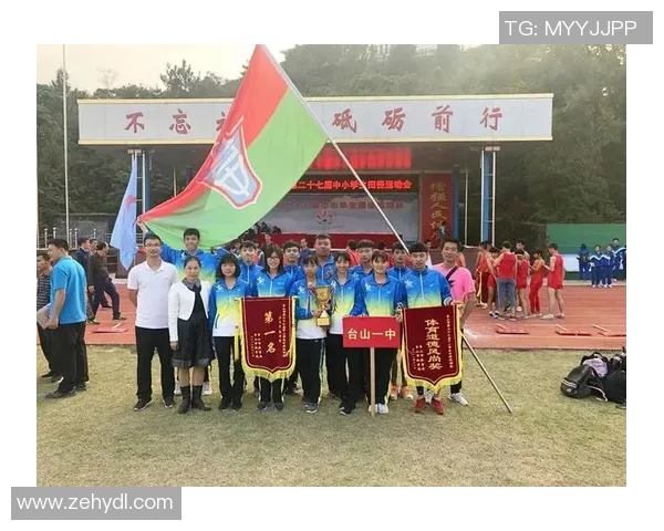 中南财经政法大学足球队奋勇拼搏展现青春风采助力校园文化建设