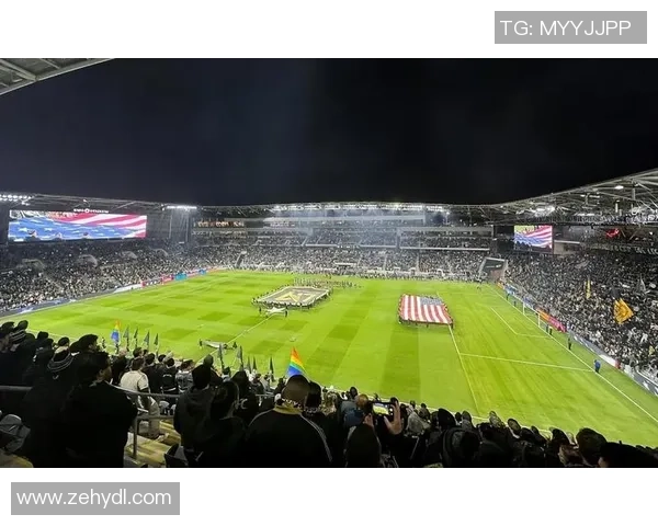 足球夜说：探讨绿茵场上的激情与战术，分享球迷心声与精彩瞬间